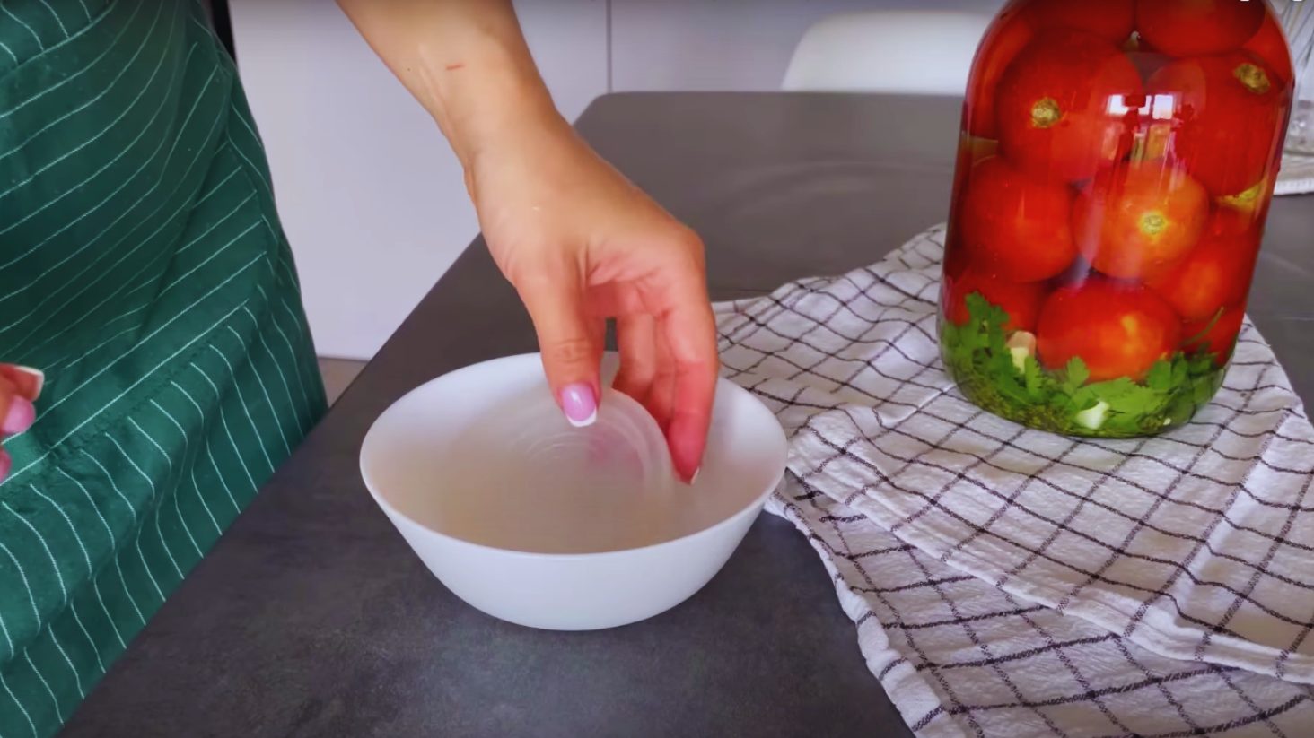 вкусный рецепт квашеных помидоров