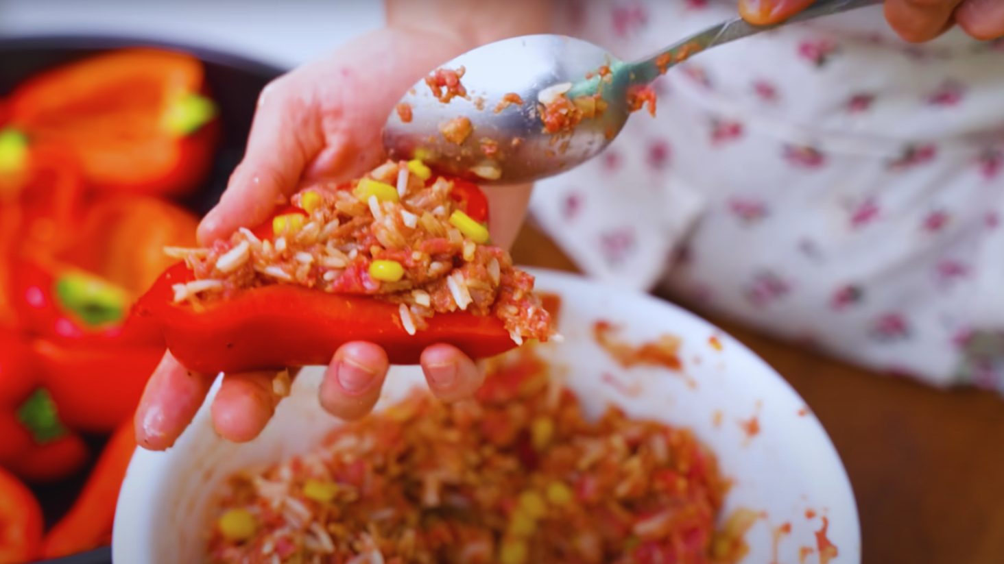 фаршировані перці з фаршем