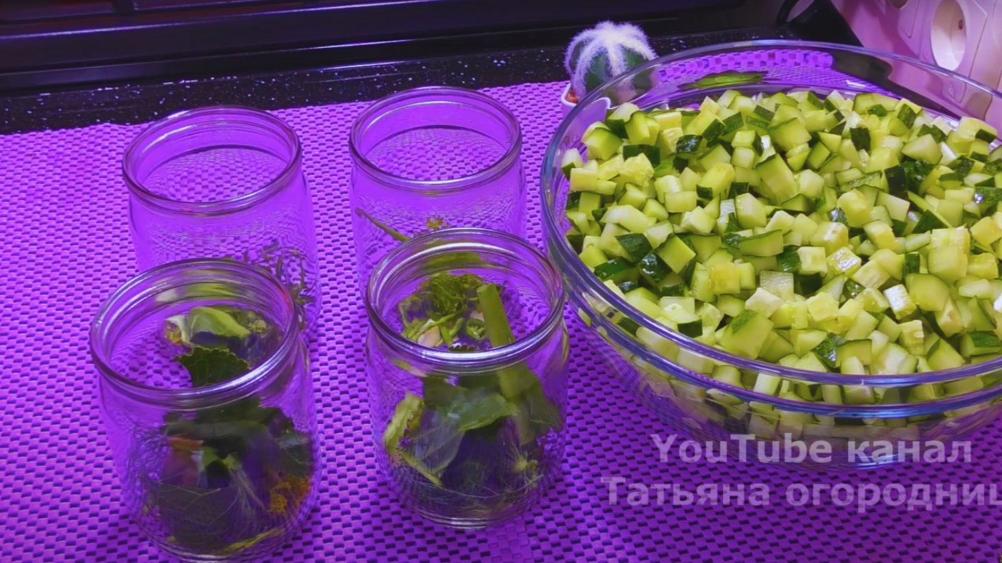 мариновані огірки на зиму кубиком