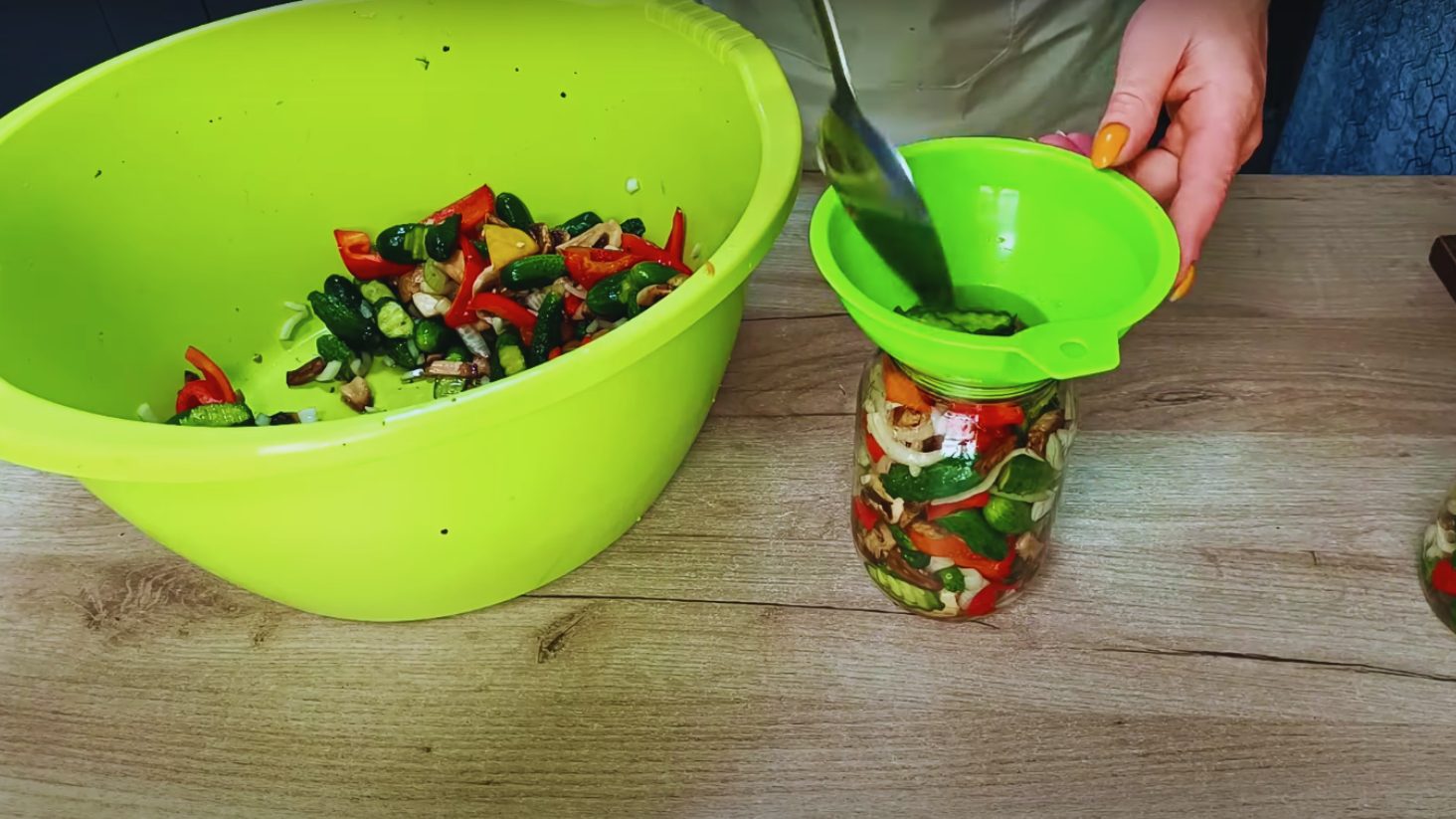 рецепт салату з овочами на зиму