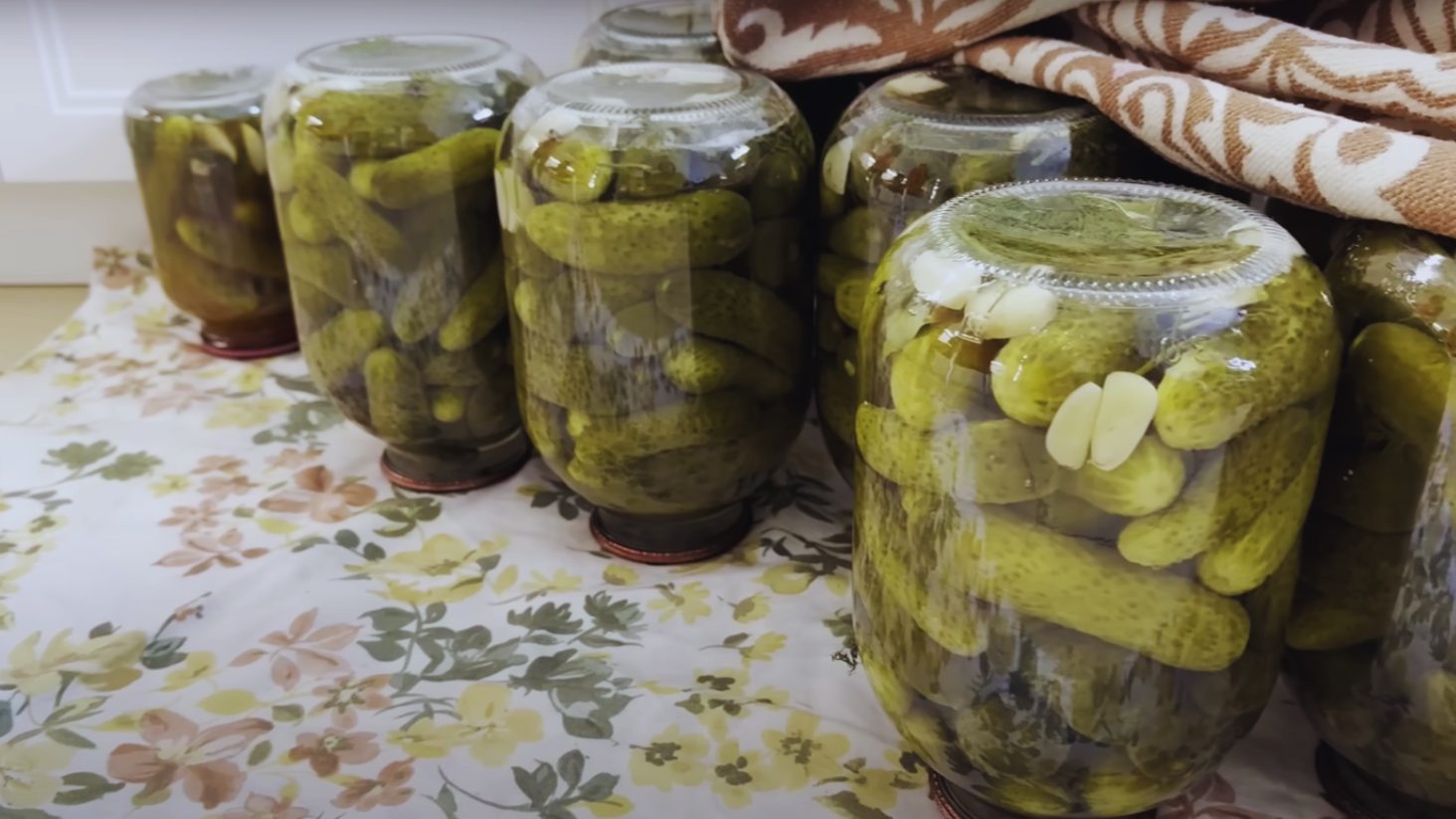 дуже смачні консервовані огірки на зиму