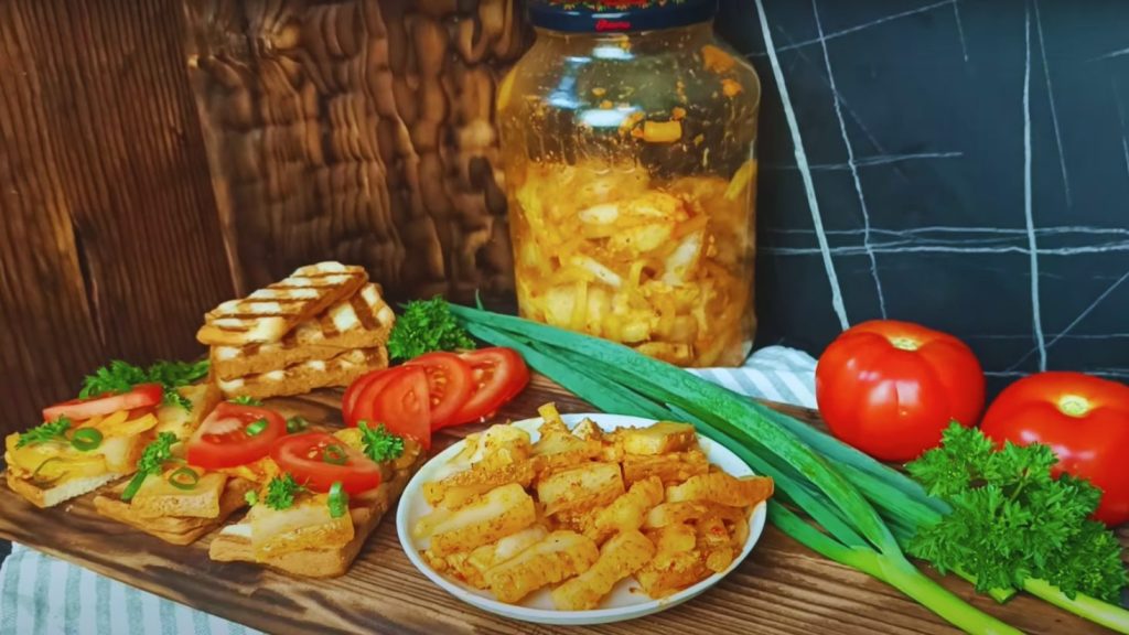 мариноване сало в банці