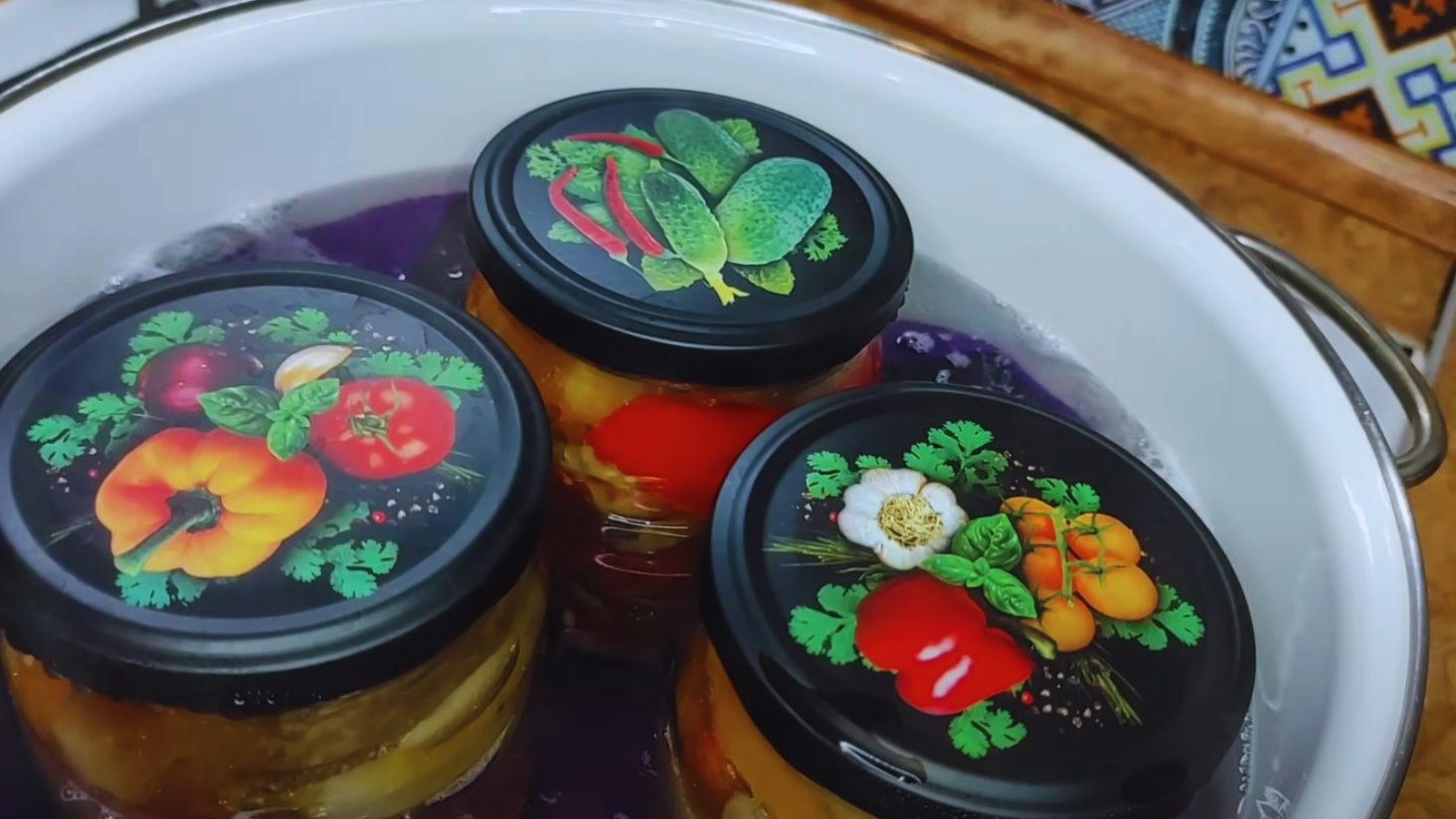 смачний рецепт салату з запечених баклажанів