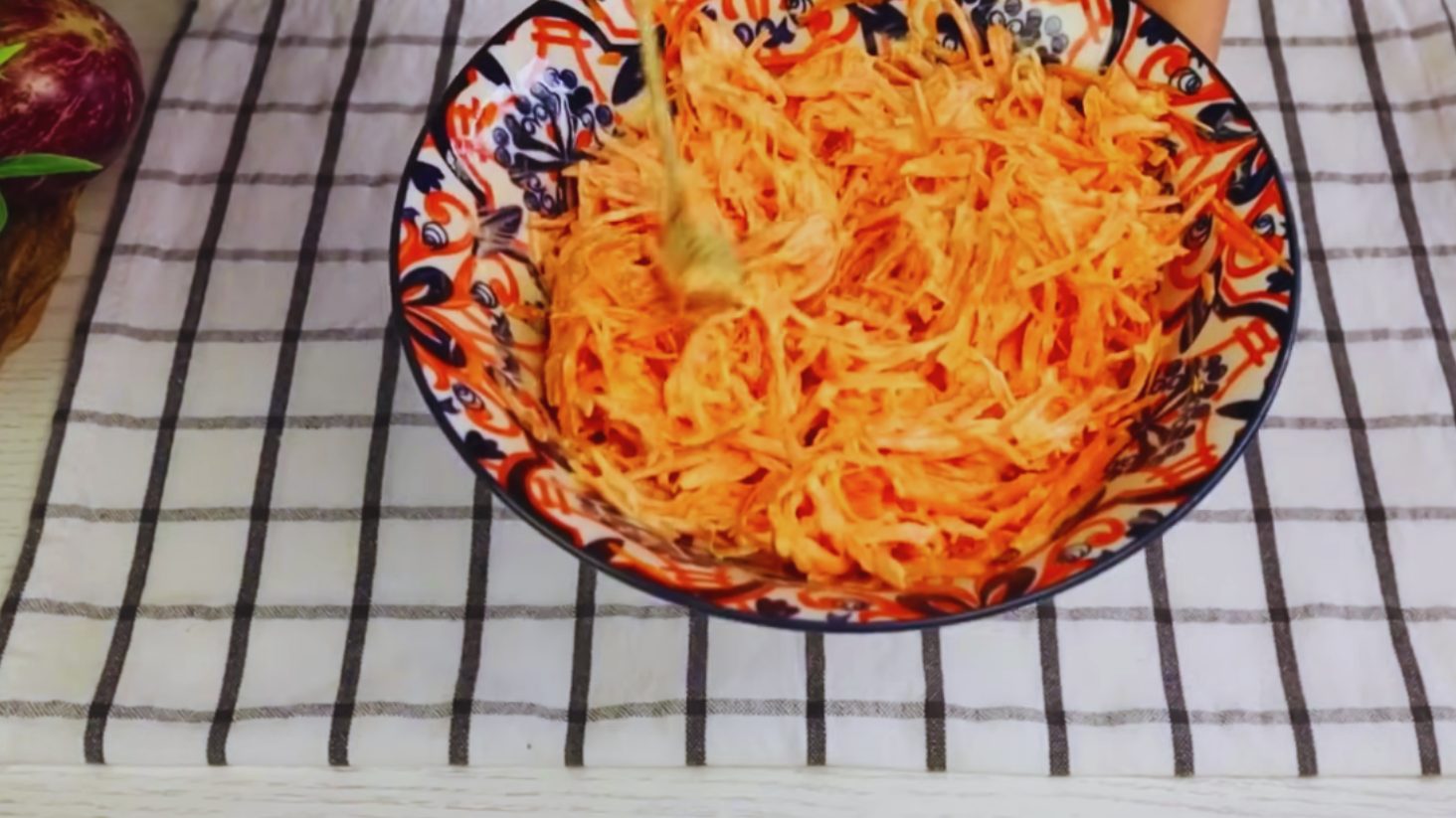 салат з куркою та баклажанами