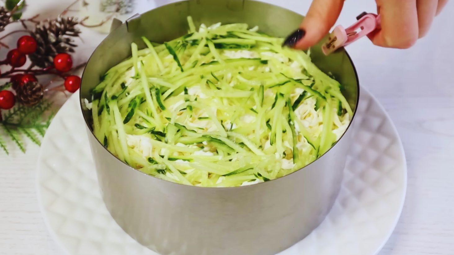 рецепт салату з куркою та ананасами