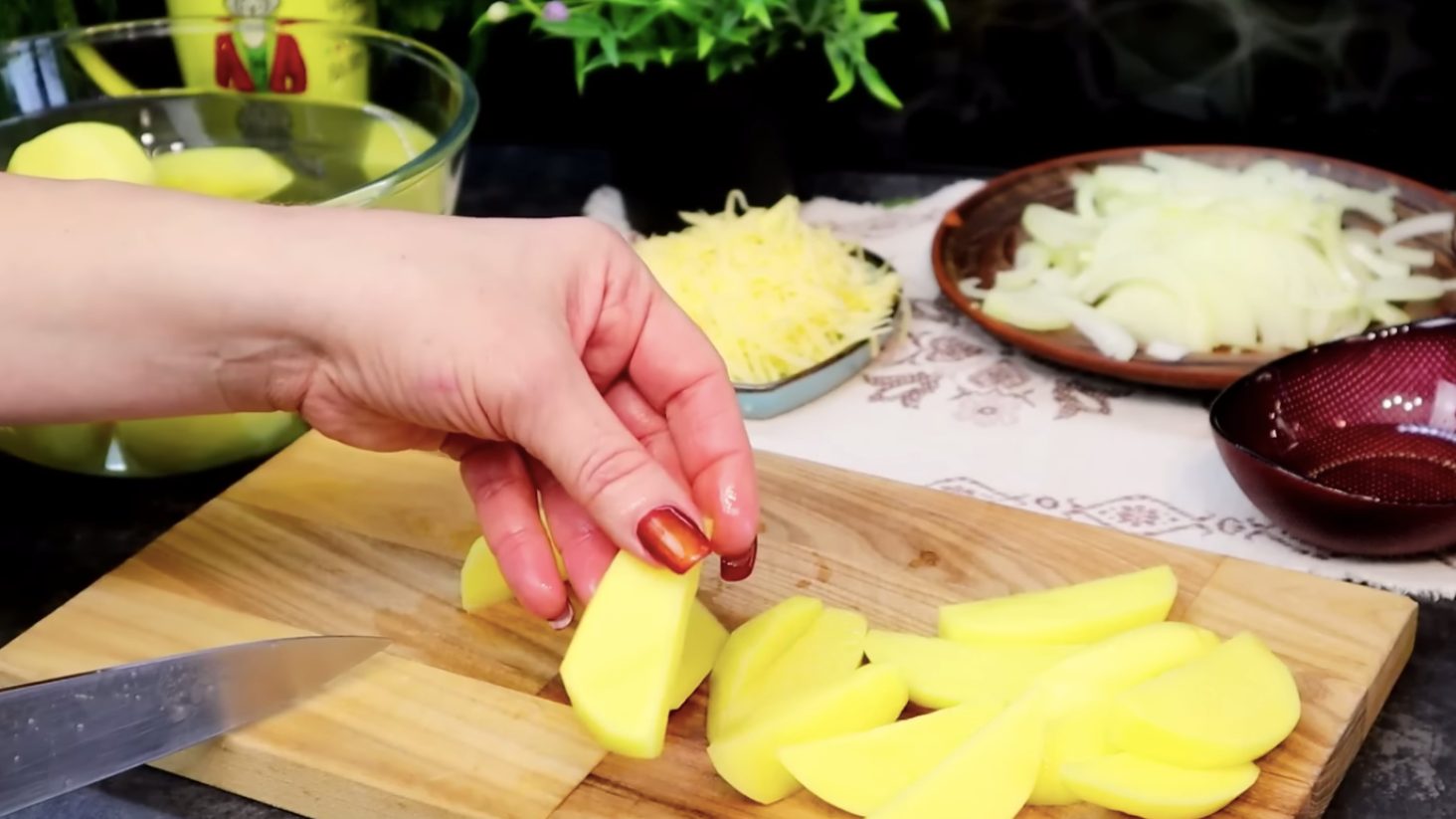 смачний рецепт картоплі в духовці